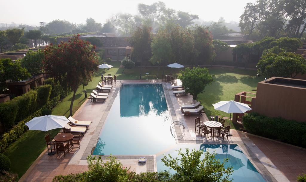 Lemon Tree Hotel, Tarudhan Valley, Manesar Gurgaon Extérieur photo