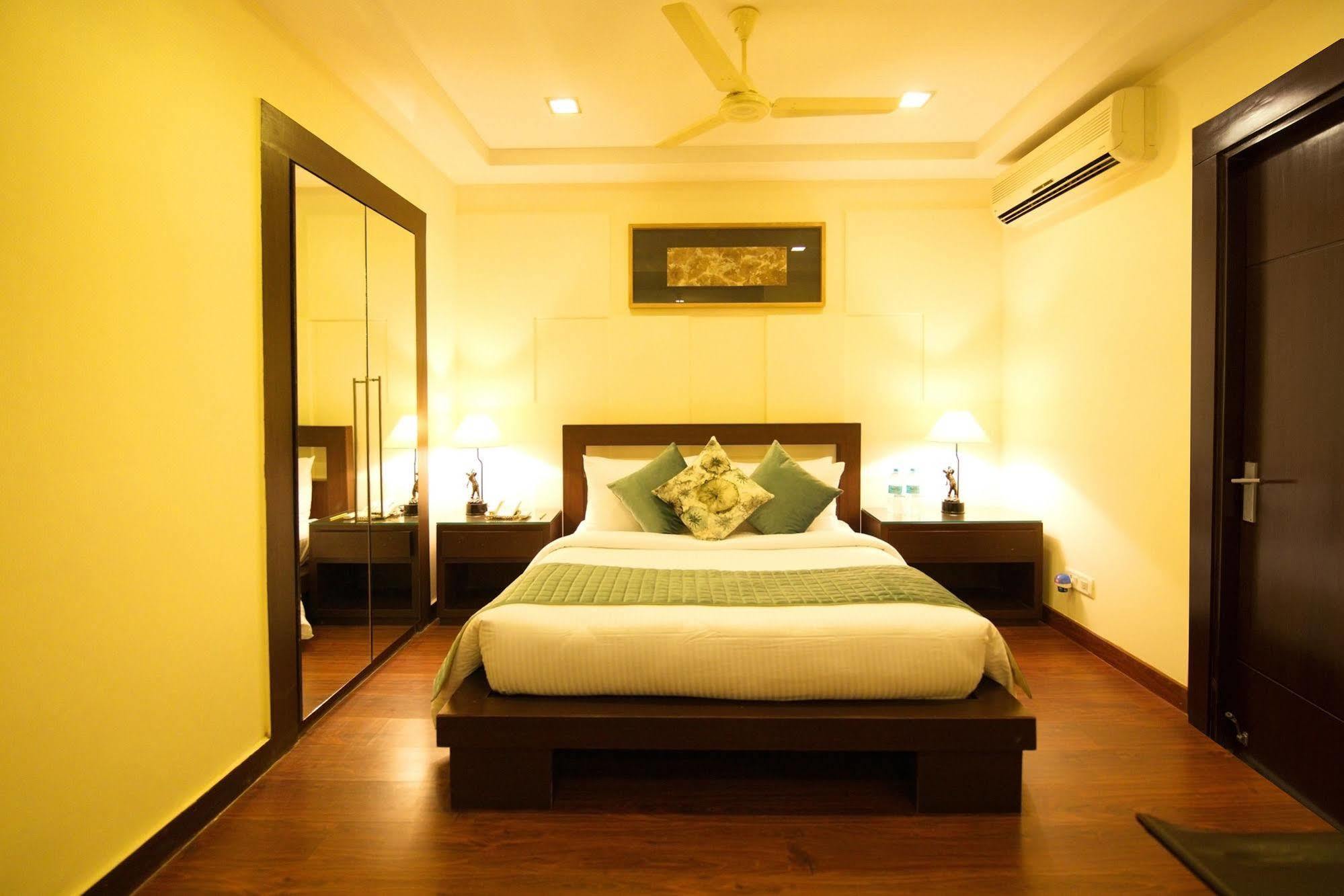 Lemon Tree Hotel, Tarudhan Valley, Manesar Gurgaon Extérieur photo